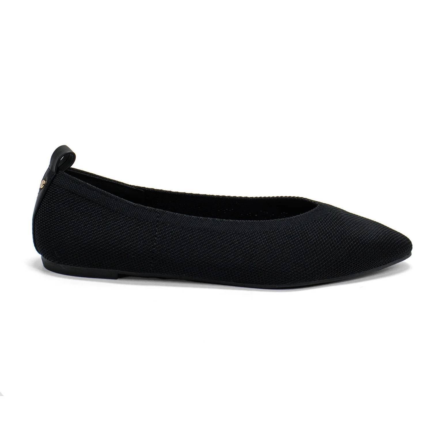 New Journee Collection Women's Veata Slip On Pointed Toe Flat Shoes In Black